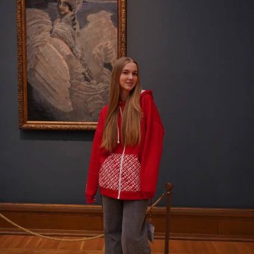 Аня