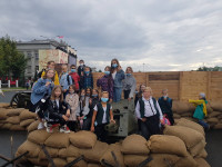 Военная выставка на площади Куйбышева