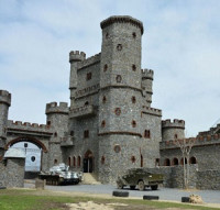 Средневековый замок, где живут такни