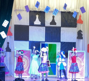 Сцена - второй дом...