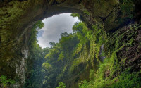 Шондонг-самая большая пещера